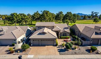 5733 S AMBERWOOD Dr, Chandler, AZ 85248