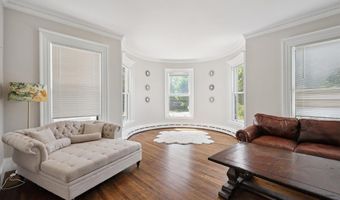 75 W Broadway, Bangor, ME 04401