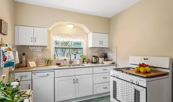 156 E Weisheimer Rd, Columbus, OH 43214