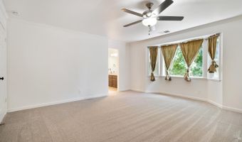2318 S Hampton Cir, Santa Rosa, CA 95401