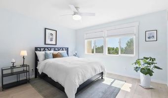 902 Caminito Madrigal F, Carlsbad, CA 92011
