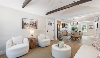 22 Castle St 3, East Greenwich, RI 02818