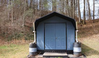 111 Cold Springs Dr, Appalachia, VA 24216