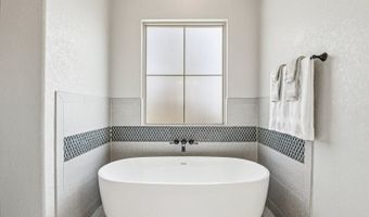 132 Wood Vly, Adkins, TX 78101