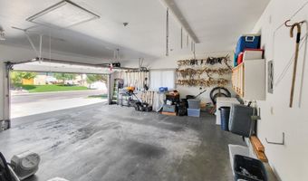 3891 Brookview Dr, Casper, WY 82604