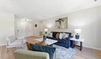 1419 Tahoe Valley Ct, Ballwin, MO 63021