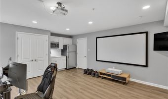 1304 Pointe View Dr, Adams Twp., PA 16046