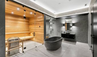 7 Ashwood Ct, Amagansett, NY 11930