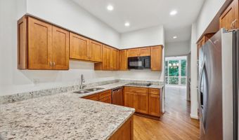 6 GOLDLEAF Ct, Bethesda, MD 20817