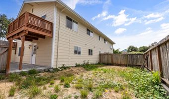 749 1ST St, Brookings, OR 97415