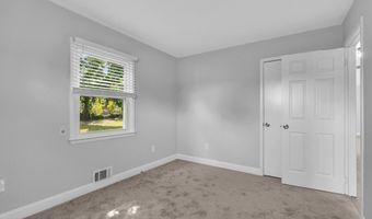 97 Pheasant Dr, Bayville, NJ 08721