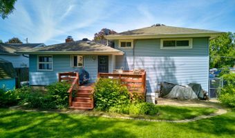 911 David St, Antioch, IL 60002
