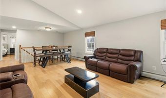 580 Old Main St, Coventry, RI 02816