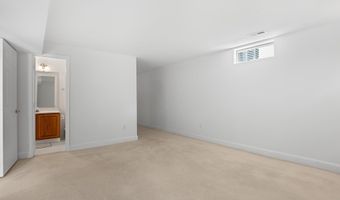10604 MAPLECREST Ln, Potomac, MD 20854