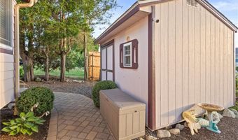 41 Yeoman Ave, Cranston, RI 02920