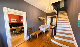 8 Crosby St, Augusta, ME 04330