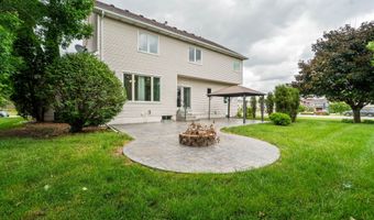 2904 Bayberry Rd, Ames, IA 50014