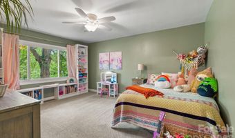 16 Chipping Green Dr, Arden, NC 28704