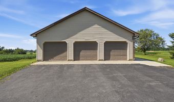 6095 E Division Rd, Angola, IN 46703