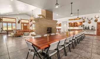 10771 E Langell Valley Rd, Bonanza, OR 97623