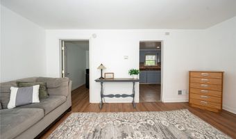 368 Grover Cleveland Hwy, Amherst, NY 14226