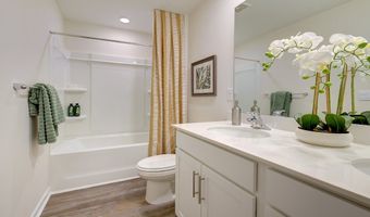 4 Virginia Commons Dr, Arden, NC 28704