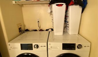 801 S King St 3506, Honolulu, HI 96813