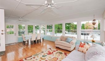 366 Sorrento Dr, Ballwin, MO 63021
