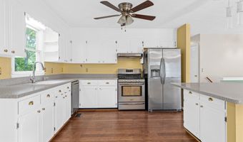 3628 S SPOTSWOOD Trl, Barboursville, VA 22923