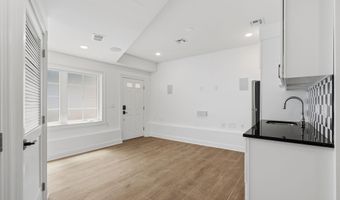14 W 49TH St Duplex, Bayonne, NJ 07002