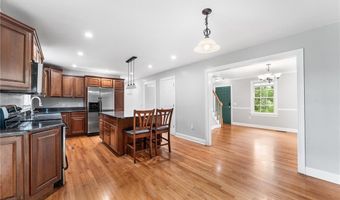 20 Wheelock Ave, Cranston, RI 02920