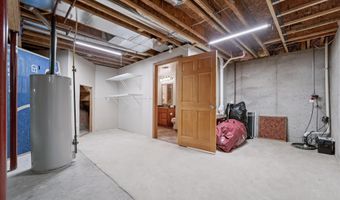 228 E THORNBROOK Ln, Appleton, WI 54913