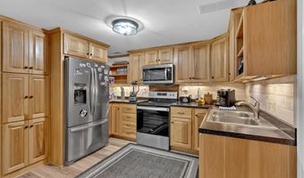 28 Golden Eagle Dr, Adairsville, GA 30103