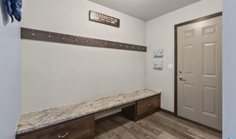 39 N 6th St, Baltic, SD 57003
