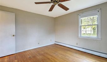 86 Rogers Ave, Barrington, RI 02806