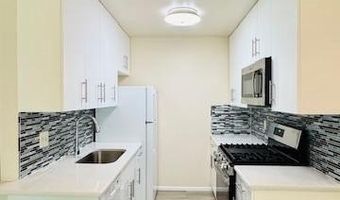 4957 AMERICANA Dr 106, Annandale, VA 22003