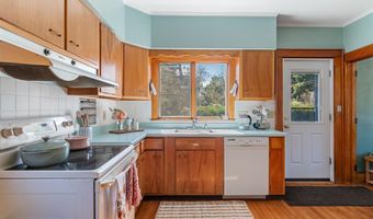 49 Hill St, Barre, VT 05641