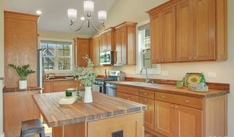 40491 N S Newport Dr, Antioch, IL 60002