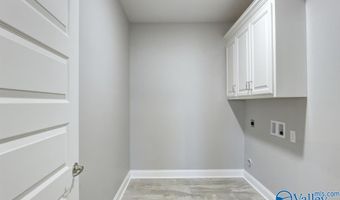 Huntington B Newby Chapel Road, Athens, AL 35613