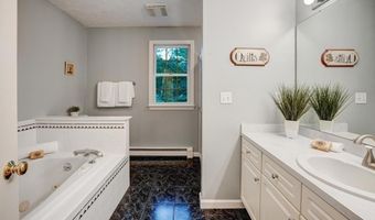 8 Maddy Ln, Acton, MA 01720