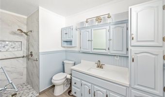 16048 Wintun Rd, Apple Valley, CA 92307