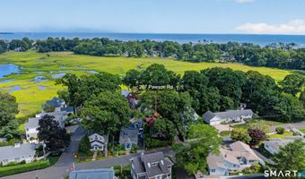207 Pawson Rd, Branford, CT 06405