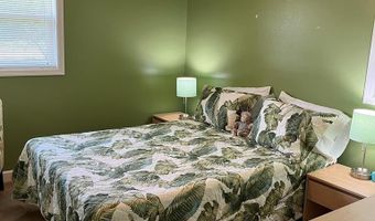 9 Apalachee St, Apalachicola, FL 32320