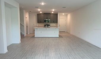 274 THOMPSON VILLAGE Ave, Apopka, FL 32703