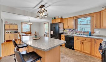 42 N Navarre Ave, Austintown, OH 44515