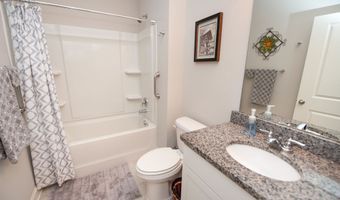 921 Deepwood Ct, Boiling Springs, SC 29316