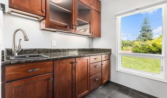 2222 Delaware Dr, Ann Arbor, MI 48103