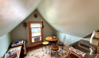 619 Q St, Aurora, NE 68818