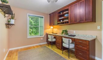 352 Log Cabin Rd, Arundel, ME 04046