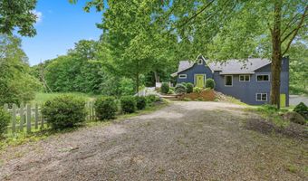 1372 Cramton Ave NE, Ada, MI 49301